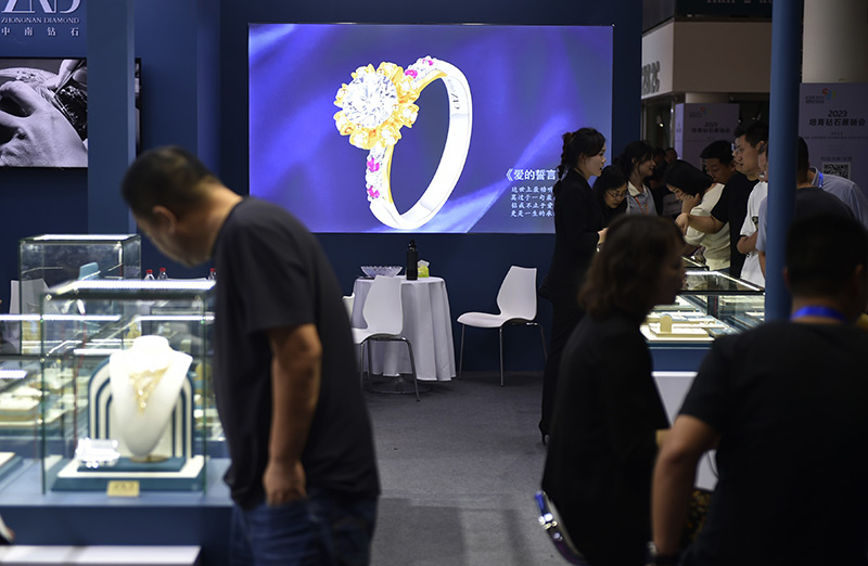 EMC体育 EMC易倍体育第六届磨料磨具磨削展览会暨2023金刚石产业大会在郑州举行(图11)