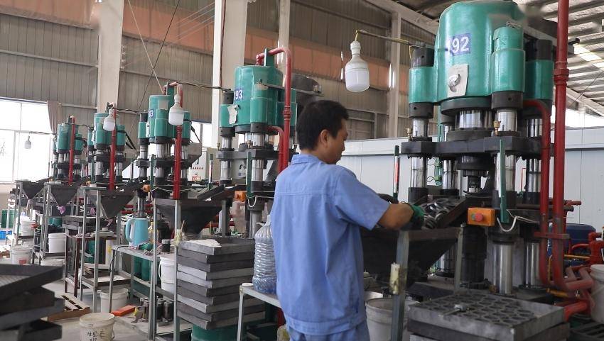 EMC体育 EMC易倍体育起底柘城钻石与“80后”同龄(图3)